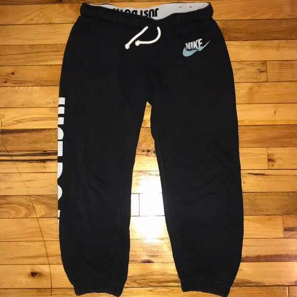 Cropped nike sweatpants Clearance